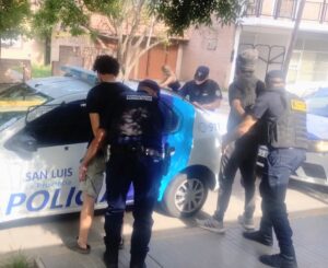 Villa Mercedes: detuvieron a dos hombres por el robo de cables en la vía pública