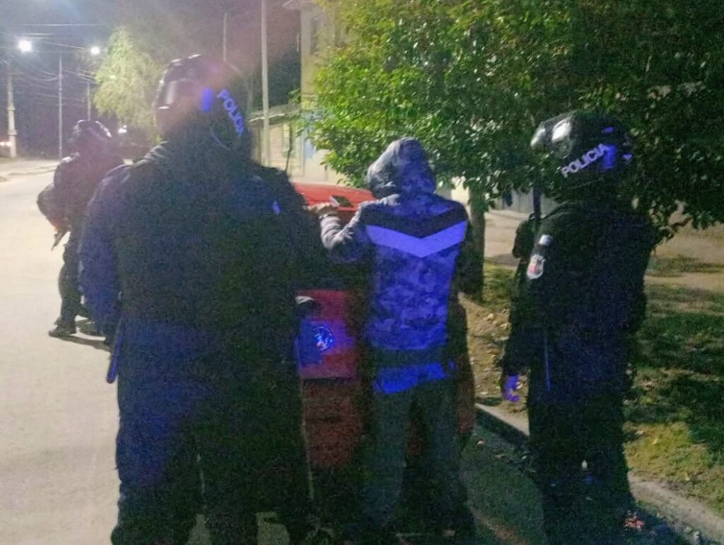 Detuvieron en San Luis a un hombre buscado por abuso de arma de fuego