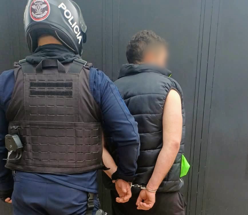 Vecinos redujeron a un hombre que robó y golpeó a un adulto mayor en la vía pública