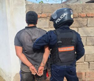 Detuvieron a dos hombres por hurto en grado de tentativa y resistencia a la autoridad