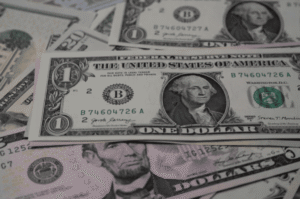 El dólar empieza a estabilizarse por encima de los $1.550