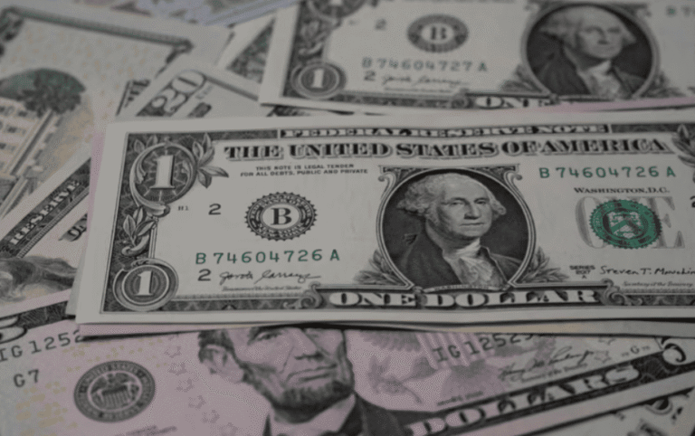 El dólar cerró la semana estable y arriba de los $1.550