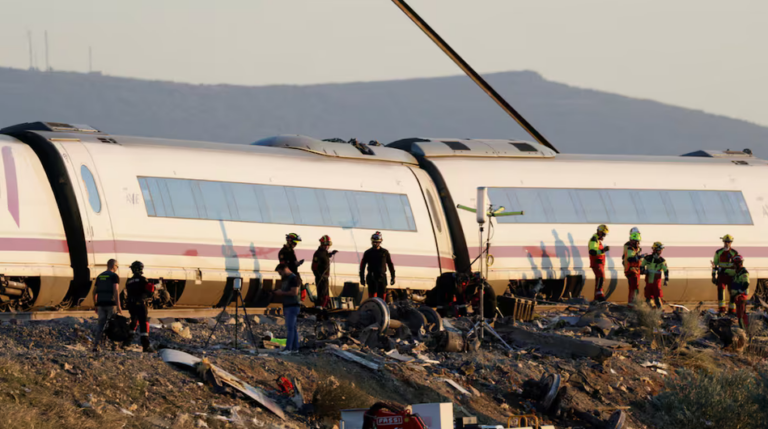 Una sanjuanina murió en el choque de trenes en España y buscan a otro argentino