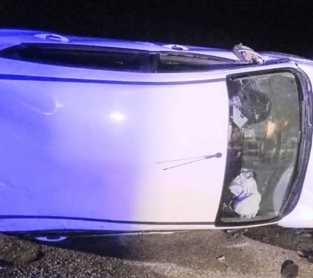 Dos hombres resultaron heridos tras un vuelco en la autopista 25 de Mayo